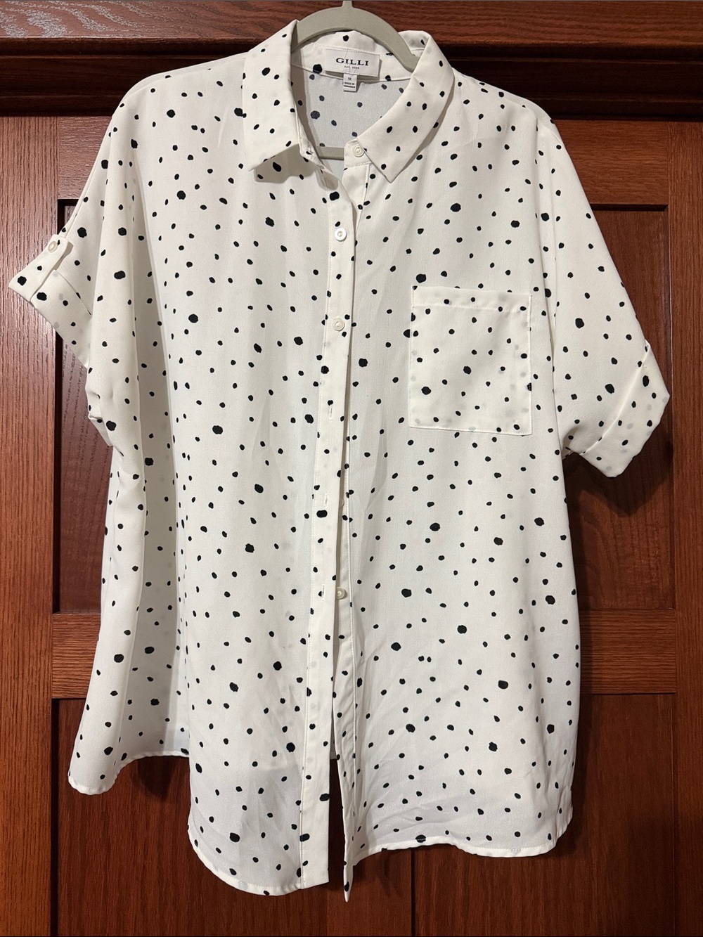 GILLI White Short-Sleeve Button-Up with Black Polka Dots